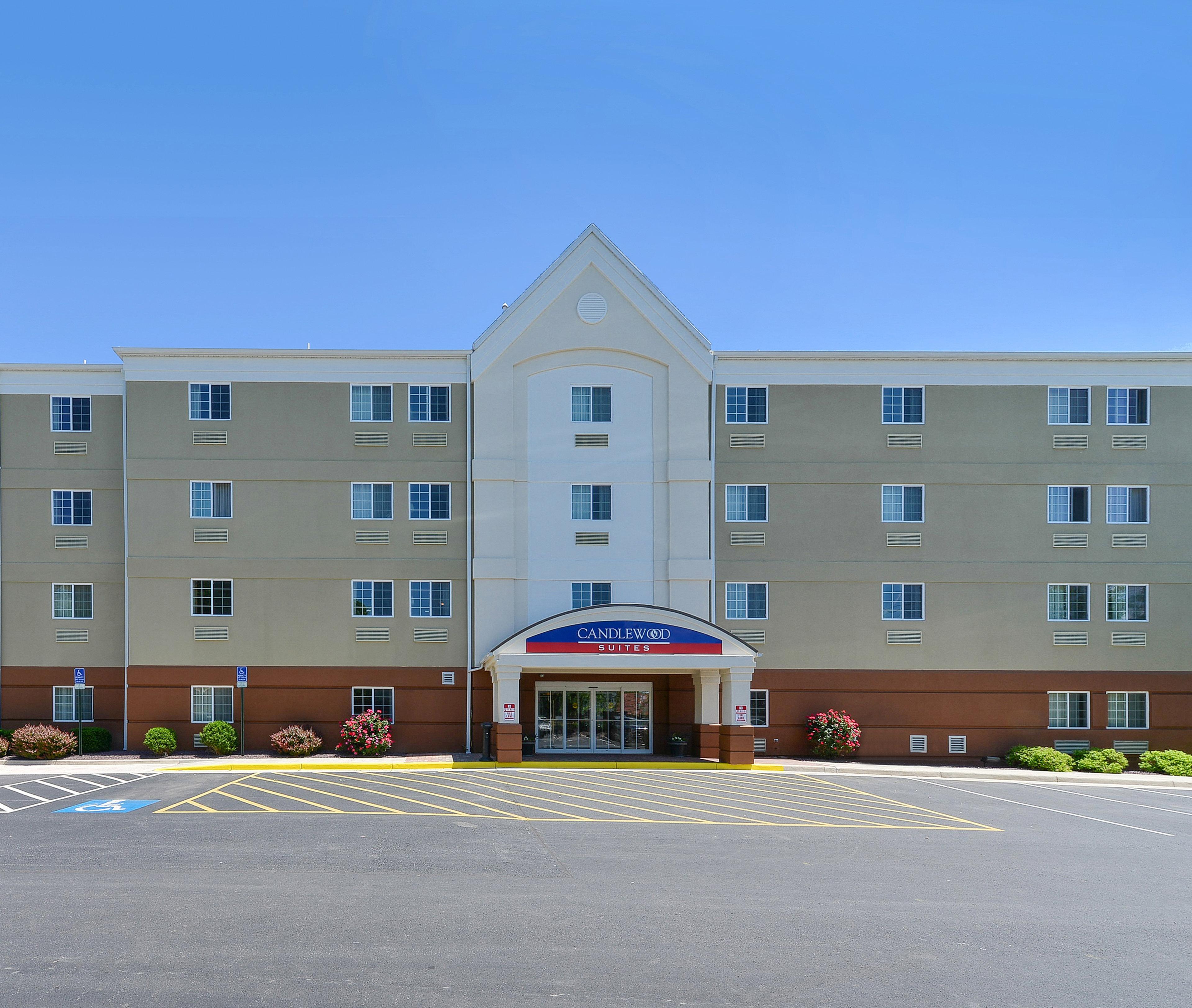 Candlewood Suites Winchester By Ihg Eksteriør billede