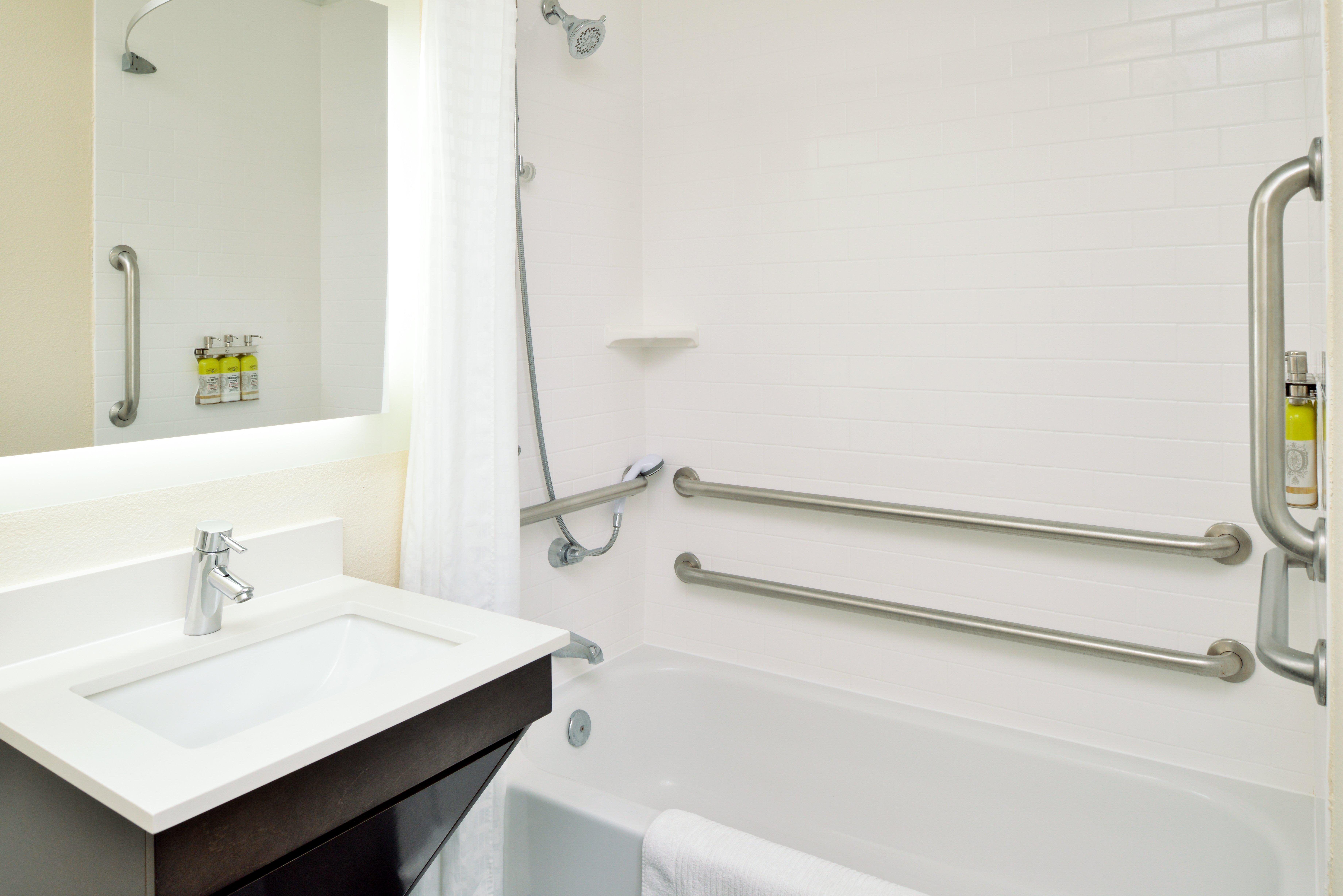 Candlewood Suites Winchester By Ihg Eksteriør billede