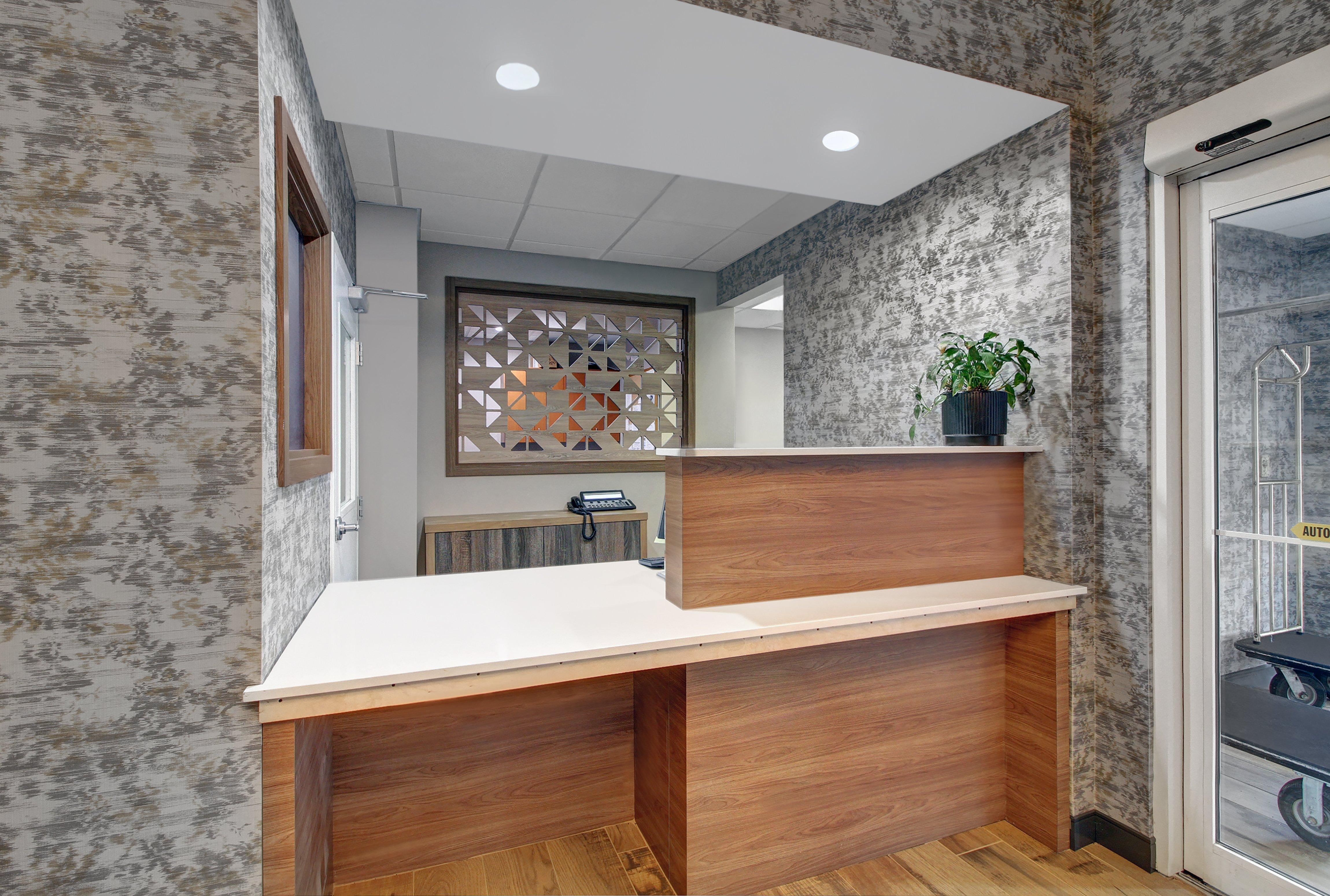 Candlewood Suites Winchester By Ihg Eksteriør billede