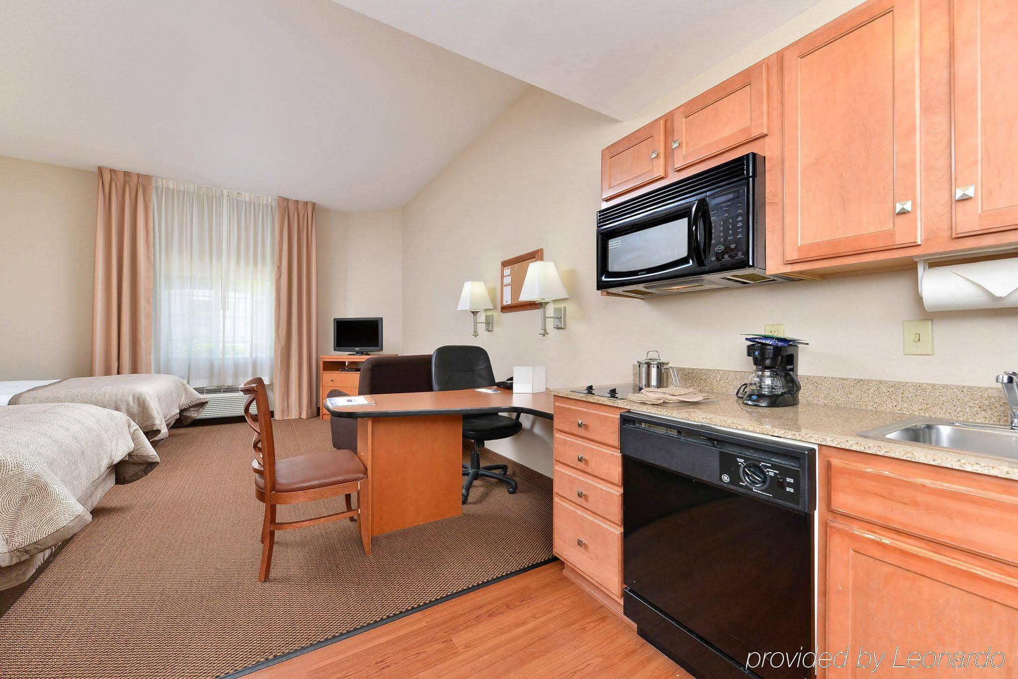 Candlewood Suites Winchester By Ihg Eksteriør billede